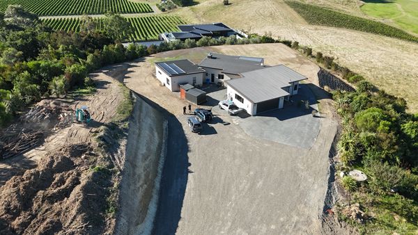 Aerial view of 3,000m³ hilltop cut and fill platform at Morven Lane, Blenheim